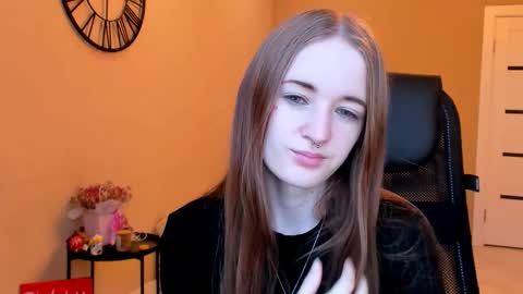Snapshot of katekayer chatting on November 2025 11:21:02 AM katekayer online show from November 2025 11:21:02 AM
