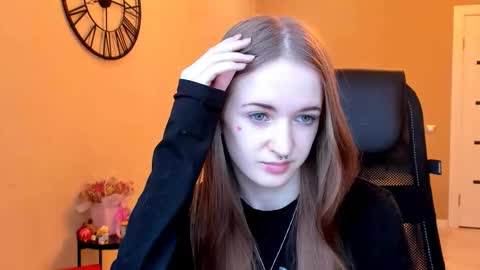 Snapshot of katekayer chatting on November 2025 11:20:01 AM katekayer online show from November 2025 11:20:01 AM