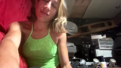 Snapshot of katelinxxx chatting on October 2025 12:05:02 PM Katelin online show from October 2025 12:05:02 PM