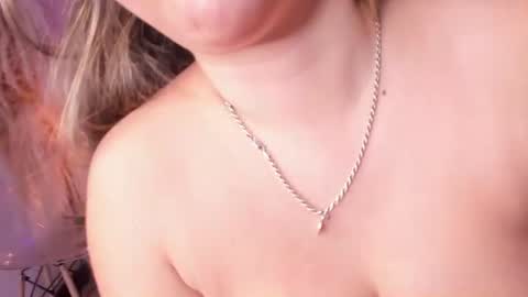 KateMoorex online show from July 2026 01:37:01 PM