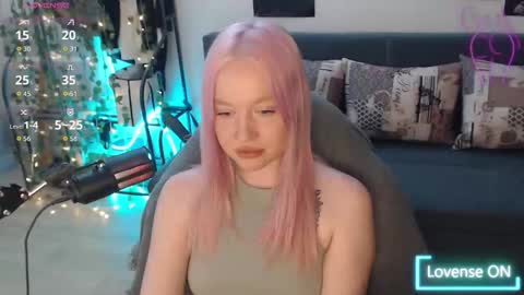 Lisa online show from November 2025 12:17:01 PM