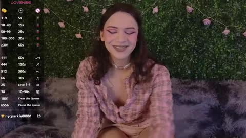 Snapshot of katerinnna chatting on April 2026 05:42:02 PM Katerina online show from April 2026 05:42:02 PM