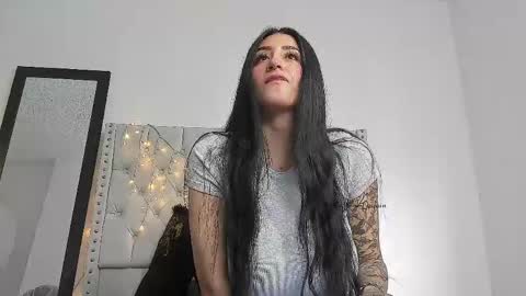 Snapshot of katestone_again chatting on April 2026 09:31:01 PM love meeee online show from April 2026 09:31:01 PM