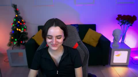 katewillows online show from December 2025 04:34:02 PM