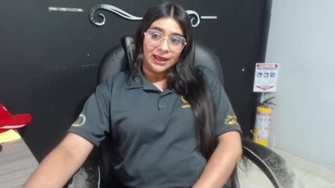 Call me Lau  online show from June 2026 11:10:01 PM