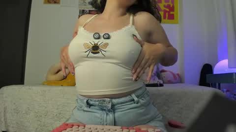 Snapshot of katheerine chatting on April 2026 01:36:01 AM Katherine online show from April 2026 01:36:01 AM