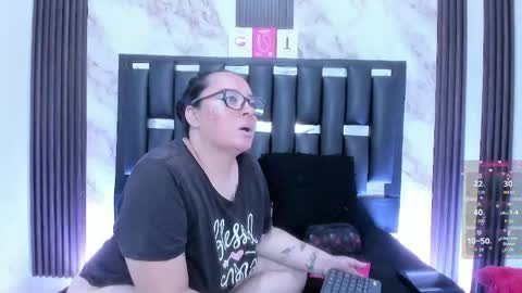 Snapshot of katherina_diaz chatting on April 2026 02:36:01 AM Katherina online show from April 2026 02:36:01 AM