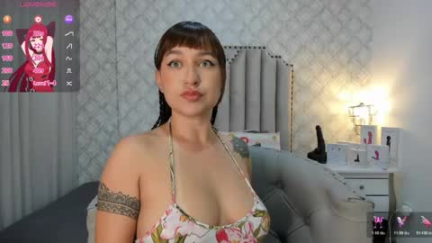 Snapshot of katherine_glow chatting on April 2026 11:19:02 AM KATHE online show from April 2026 11:19:02 AM