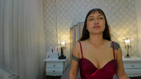 Snapshot of katherine_glow chatting on May 2026 11:27:01 AM KATHE online show from May 2026 11:27:01 AM