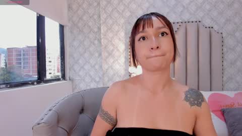 Snapshot of katherine_glow chatting on May 2026 11:17:02 AM KATHE online show from May 2026 11:17:02 AM
