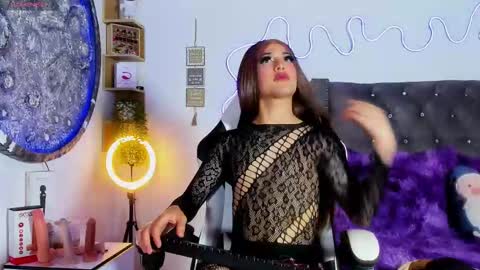 Snapshot of katherine_rose_ chatting on October 2025 10:30:01 PM katherine_rose_ online show from October 2025 10:30:01 PM