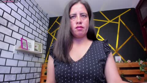 Paola online show from January 2025 01:20:01 PM