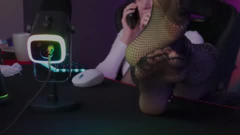 Snapshot of kathleen_frost chatting on December 2024 06:23:01 AM kathleen_frost online show from December 2024 06:23:01 AM