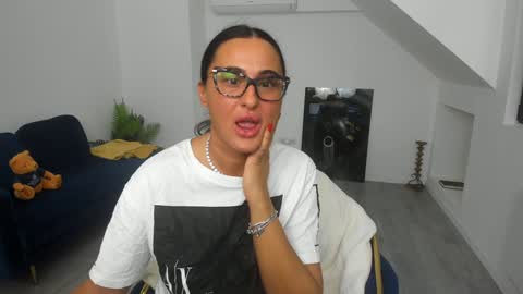 Snapshot of kathy_baby chatting on September 2025 04:12:02 AM online show from September 2025 04:12:02 AM
