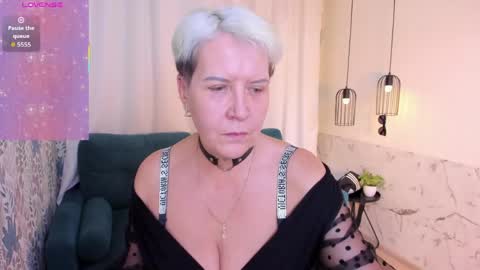 Snapshot of kathy_sunn chatting on April 2026 01:12:02 PM Kathy online show from April 2026 01:12:02 PM