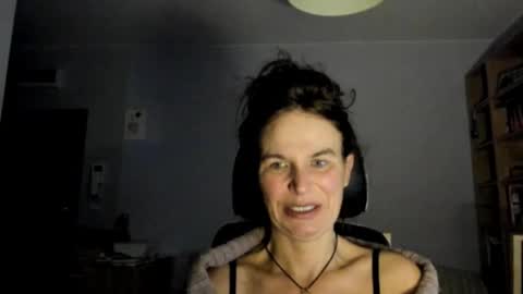 KATHY online show from November 2025 09:53:01 PM