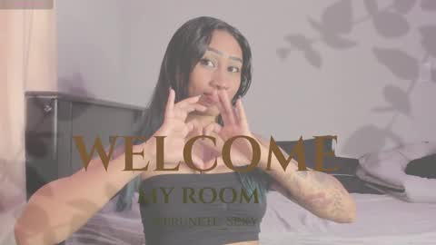 Katia online show from November 2025 04:17:02 PM