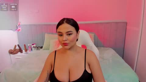 Snapshot of katia_bigboobs11 chatting on October 2025 09:04:02 AM Katia online show from October 2025 09:04:02 AM