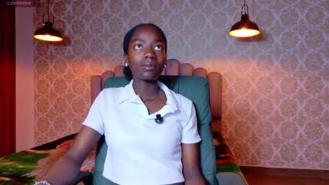 Katia online show from November 2025 03:45:02 PM