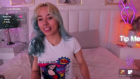 katia sofia cuper online show from April 2026 11:59:02 PM