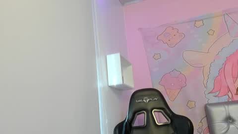 KATIA  online show from September 2025 12:37:01 PM