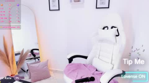 Snapshot of katialips_ chatting on November 2025 10:54:01 PM Katia online show from November 2025 10:54:01 PM