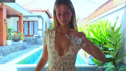 Snapshot of katie_dierse chatting on April 2026 02:39:01 AM Katie online show from April 2026 02:39:01 AM