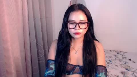 Snapshot of katie_fck chatting on April 2026 06:13:02 PM Kate online show from April 2026 06:13:02 PM