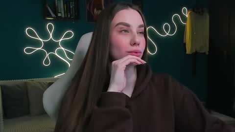 Snapshot of katie_taylorr chatting on April 2026 06:03:01 PM Katie online show from April 2026 06:03:01 PM