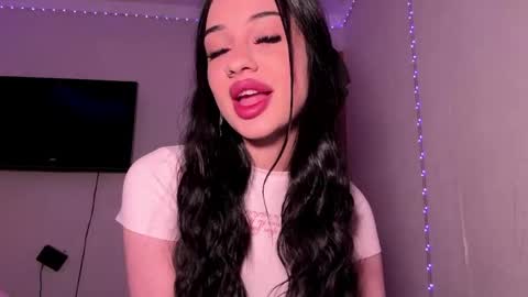 Snapshot of katiebrydon chatting on April 2026 09:40:02 AM Betty online show from April 2026 09:40:02 AM