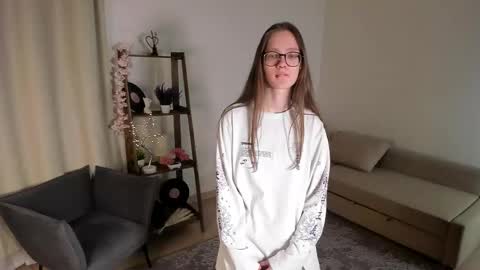 Scarlett online show from October 2025 01:49:01 AM