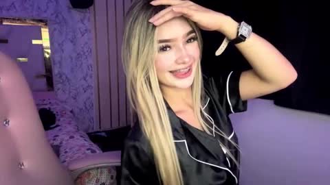 Katleen. online show from November 2025 07:30:01 AM