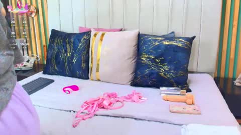 K A T L Y N  online show from February 2025 06:47:02 PM