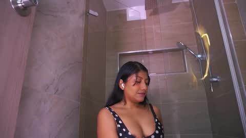 Follow me on instagram and twitter as correaktnees online show from February 2026 06:42:01 AM