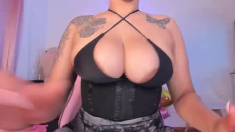 Snapshot of katrinaa__ chatting on March 2025 02:50:01 AM katrinaa__ online show from March 2025 02:50:01 AM