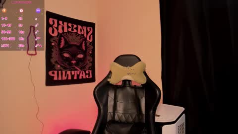 Snapshot of katrinaa_ricci chatting on December 2025 04:00:01 PM Katrina Ricci online show from December 2025 04:00:01 PM