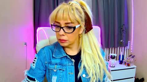 Snapshot of katrinacharm chatting on September 2025 06:02:02 AM katrinacharm online show from September 2025 06:02:02 AM