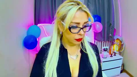 Snapshot of katrinacharm chatting on September 2025 06:15:02 AM katrinacharm online show from September 2025 06:15:02 AM