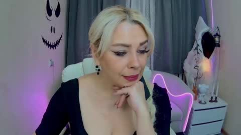 Snapshot of katrinacharm chatting on October 2025 06:56:02 AM katrinacharm online show from October 2025 06:56:02 AM