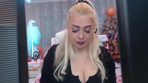 Snapshot of katrinacharm chatting on November 2025 07:31:02 AM katrinacharm online show from November 2025 07:31:02 AM