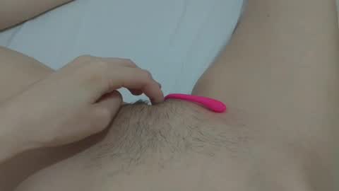 Snapshot of katrinna_arinna chatting on January 2025 05:33:02 PM katrina dont forget to give me thumbs up online show from January 2025 05:33:02 PM