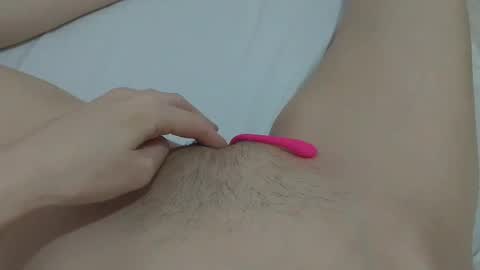 Snapshot of katrinna_arinna chatting on January 2025 01:53:02 AM katrina dont forget to give me thumbs up online show from January 2025 01:53:02 AM