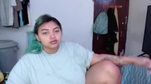 katteyes_ online show from May 2026 07:10:02 PM