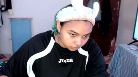 katteyes_ online show from May 2026 07:41:01 PM
