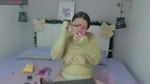 Katia online show from December 2025 12:35:02 PM