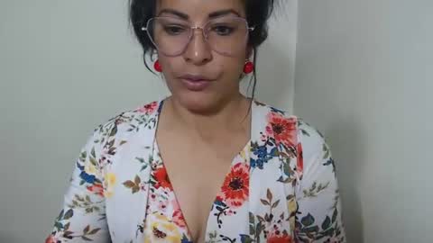 Snapshot of kattleyagray chatting on July 2026 07:27:02 PM KattleyaGrey online show from July 2026 07:27:02 PM