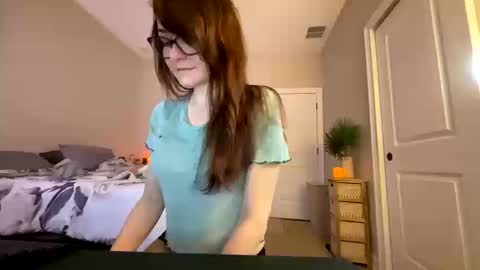 Josie live show Tuesday Wednesday and Thursday online show from October 2025 08:42:01 PM