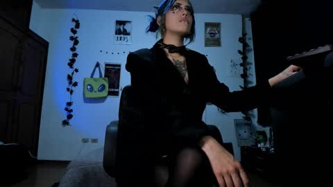 kattx   independent model online show from January 2026 03:10:01 AM