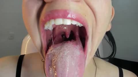 Katty online show from January 2026 08:43:02 PM