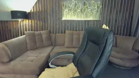 Katty online show from December 2025 06:26:01 PM